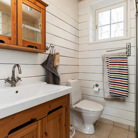 7 Person In Logstor-by Traum